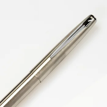 0.38 mm jemné tip Plniace pero pre financie podpis písanie Strieborné kovové telo kancelárske potreby Kancelárske doplnky, školské potreby F619