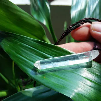 10/ks prírodné kamene White crystal uzdravenie kremenné kryštály DIY pozastavenie crystal náhrdelník Prírodný krištáľ stĺpec