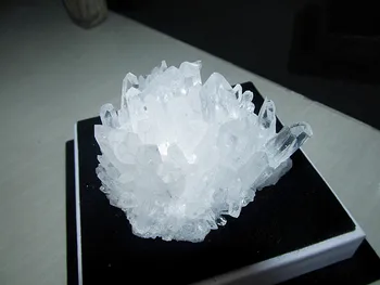 100 g-150 g Prírodná biela crystal clear quartz white crystal klastra nunatak dekorácie crystal stĺpec bod žiareniu-odolná