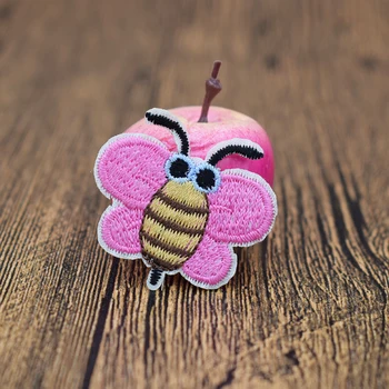 10pcs Ružová včely odznaky škvrny na oblečení železa vyšívané patch nášivka žehlička na škvrny šitie príslušenstvo pre Diy oblečenie