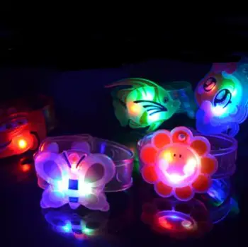 120pcs/veľa Flash LED osvetlenie deti detský náramok potítka darček k narodeninám party dekorácie Cartoon flash svetelná sledovať 10g