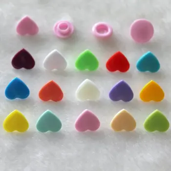 15 farby zmiešané KAM tvare srdca 150 sady plastov modul tlačidlo detské plienky S tlačidlami
