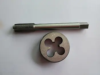 1pc HSS Stroj M14 X 1.5 mm Konektor Ťuknite na položku a 1pc M14 X 1.5 mm Die Threading Nástroj