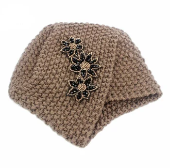 2016 Nové Módne ženy zime teplé čiapky India Turban Klobúky mäkké pletené Čiapočku háčkovanie headwrap kvet ženy klobúk spp pokrývku hlavy