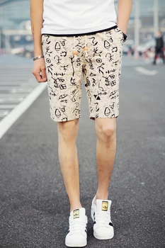 2017 Lete mužov šortky Vzor kórejský mládeže v lete voľný čas bermudy koleno dĺžke pravidelné módne beach šortky kvetinové mužov