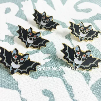 2017 New Black Netopierov Smalt Kolíky Odznak 30 mm Halloween Bat Klopě Pin Roztomilý Upír Kawaii Strašidelné Brošňa Šperky Spoops Metal Craft