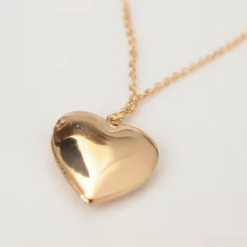 2017 nové módne láska srdce-tvarovaný náhrdelník môže hrať otvorený foto prebodol žena cez malé okno s kvetina náhrdelník