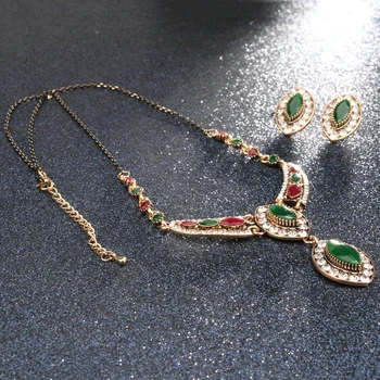 2017 Nový Vintage Socha Kvety Náhrdelník A Náušnice Pre Ženy, Farba Antické Zlato Živice Crystal Turecko Šperky Sady