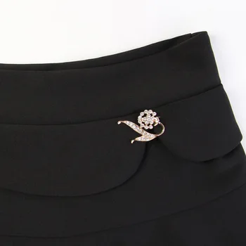 2018 Jar & jeseň Ženy Skladaná Sukňa kórejský Módy Sexy Brošňa Elastické Vysoký Pás Mini Sukne Plus Veľkosť Čierne čiary Sukne