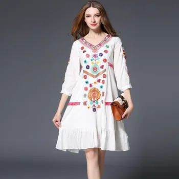 2018 Módne Etnických Výšivky Šaty Elegantné Dámske Kvetinové Šaty tvaru 3/4 Rukáv Voľné Biele A-line Ženy Plážové Šaty Vestidos