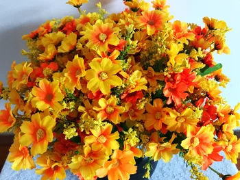 28 hlavu chryzantéma žltá/oranžová malé daisy kvet umelé kvety krytý displej hodvábnej látky kvety 5piece/veľa
