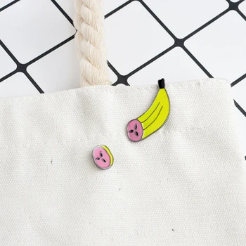 2ks/set krájače banány Brošňa Tlačidlo smalt pin Nakrájaný Banán Denim Jacket Pripnúť Odznak Cartoon Potravín, Ovocia Šperky
