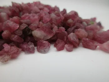 50g Prírodného Rubellite Quartz Červený Turmalín Crystal Reiki Vzorky Kameňov, Minerálov Domov Stôl Akvárium Dekor Plavidla Výplne