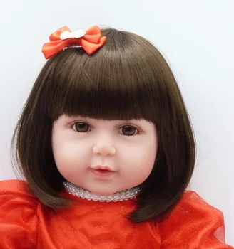 56 cm Americký ruské dievča s Úsmevom 22 Palcový Dieťa znovu sa narodiť Dievča bábiku Sebe Roztomilý Šaty Silikónové Ručné Narodeniny, Vianoce, Darček hračky