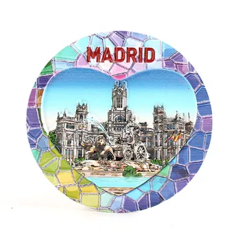 Chladnička magnet madrid španielsko stavebný dizajn
