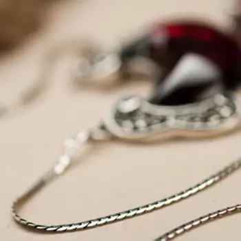 GQTORCH 925 Sterling Silver Šperky Červený Granát Prívesok Dlhovekosť Zámok Žena s Krátkym Reťazcom Náhrdelník Nastaviť Rezbárstvo Sľubný Mraky
