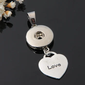 Hot predaj XL5001-XL5009 Jednoduché, Krásne Srdce MAMA Láska reťazca snap náhrdelník 50 cm fit 18 mm modul tlačidiel módne snap šperky