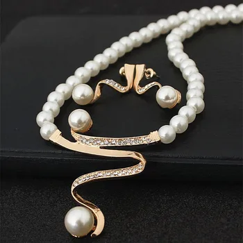 Hot Predaj Zlatá Farba Simulované Pearl Šperky Sady Hlboké V clavicle Imitácia Perlový Náhrdelník/Náušnice Svadobné Svadobné Šperky Sady