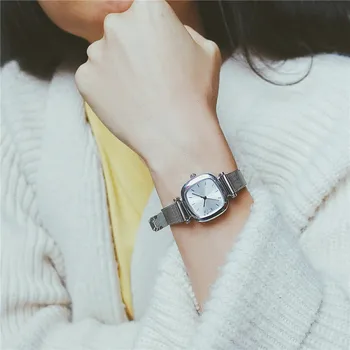 Jednoduché dámske módne hodinky námestie dial dizajn z nehrdzavejúcej ocele oka kapela ženy hodinky 2018 BGG retro žena quartz hodiny dary