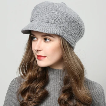 JIYOUOU zimné čiapky pre ženy Skullies Čiapky ručne vyrobené klobúky 2017 Nové dámske pletené klobúk spp Khaki veľkoobchod