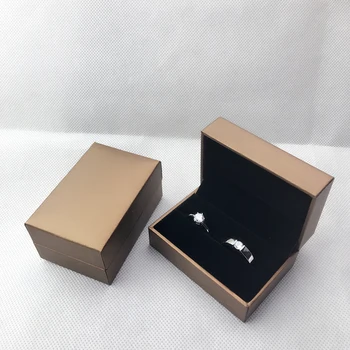 Kvalita Zapojenie Svadobný Pár Krúžok Box Black Brown PU Kožené Šperky Prstene Box Balenie Darčeka Náušnice Stud Prípade Skladovania