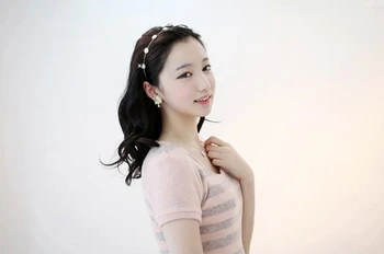 Kórejský Sweet Lady Elegantné High-grade Simulované Pearl Vlasy Hoop hlavový most Princezná Nevesta Headdress Kúzlo Elegantné Nové