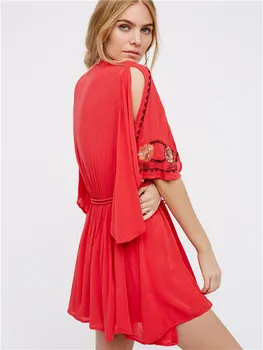 Letné nové výšivky kvety šaty tvaru sexy romantický krátke split šaty boho dovolenku mini šaty-line 2018 vestidos
