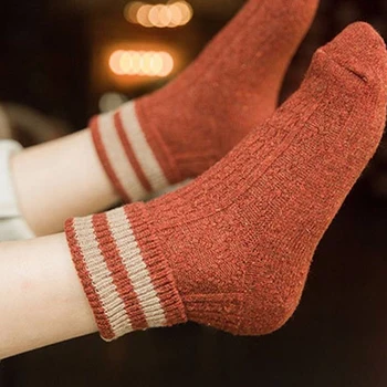 LNRRABC Jeseň Zimné Ponožky Cashmere Vlna Hrubé Teplé Pruhovaný Dizajn, Jednoduché Bežné Ženy Ponožky Žena Ponožky, pančuchový tovar