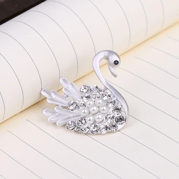 Lureme Módne Sladké Swan s Krištáľovo Pin Brošňa pre Ženy Roztomilý Dievča Strany Šperky Veľkoobchod (br000029)