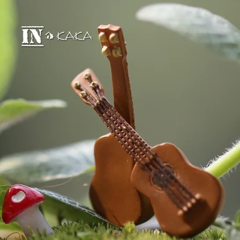 Malé mini Gitara domova umelé Hudobné Nástroje, ozdoby, Hračky DIY doll house/miniatúrne záhradné doplnky figúrky