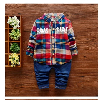 Malý chlapec, je oblečenie 2016 jar a na jeseň detské oblečenie 1-4 ročný chlapec oblečenie módne farby / dva kusy / hot predaj