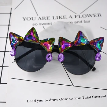 Módne Luxusné Dievčatá, Ženy, slnečné Okuliare farba Crystal Diamond Dekorácie Cat Eye Slnečné Okuliare Dámy Mužov Dizajnér slnečné Okuliare