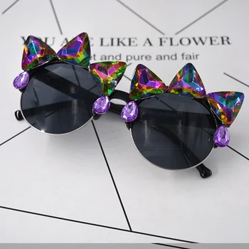 Módne Luxusné Dievčatá, Ženy, slnečné Okuliare farba Crystal Diamond Dekorácie Cat Eye Slnečné Okuliare Dámy Mužov Dizajnér slnečné Okuliare