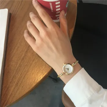 Nové dámske módne náramok hodiniek minimalistický štýlový náramok na zápästie ženy quartz hodinky 2018 BGG značky jednoduché zlato žena hodiny