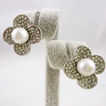 Nové Veľkoobchod Krištáľové Šperky Simulované Pearl Flower Stud Náušnice Striebro Pozlátené Nikel Zadarmo Pre Ženy