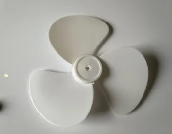 Nový 12 palcov biely plastový stôl alebo stojan ventilátor čepeľ 3 čepele 27 cm priemer 8mm diera
