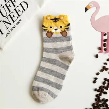 Nový módny krásne Roztomilý kreslený bavlnené ponožky Dot prekladané Tvorivé ponožky pre ženy femalebeautiful poschodí kawaii ponožky sokken