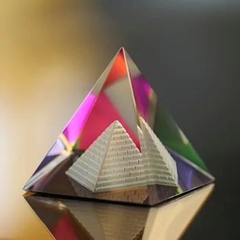 Nový Príchod Energy Healing Feng Shui Egypta Egyptská Multi Color Crystal Pyramídy Ornament Čakier Reiki Liečenie Amulet Domova