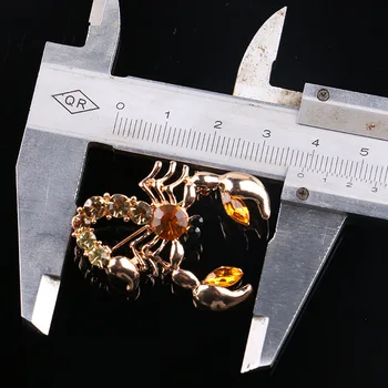 Osobnosti Scorpion Brošňa High-grade Crystal Zvierat Corsage Mužov Brošňa Pin H1095