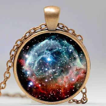 Prilba Hmlovina Prívesok Prilba Hmlovina Náhrdelník Galaxy náhrdelník Priestor vesmíru Náhrdelník prívesok pre neho Umenie Darček