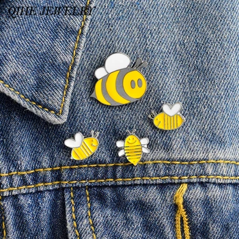 QIHE ŠPERKY 4pcs/set Honey Bee rodiny pin Roztomilý kreslený brošne Bee odznaky Pevného smalt kolíky Deniam bunda batoh šperky