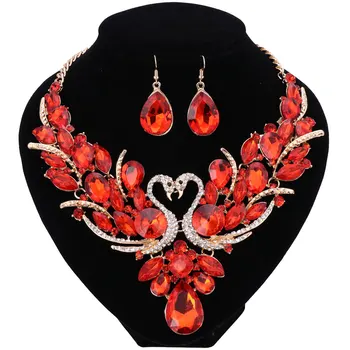 Svadba Zlatá farba Reťazca Farebné Crystal Prívesok Náhrdelník Módny Dizajn Swan Šperky, Náhrdelníky Sady Náušnice Pre Ženy
