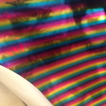 Syntetické PU Dúha farebná laserová Č vyhladenie kože, textílie