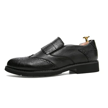 Taliansky formálne kožené topánky mužov strapec pošmyknúť na namieril prst obuv muž cool designer šaty bytov prízvukom oxford topánky pre mužov