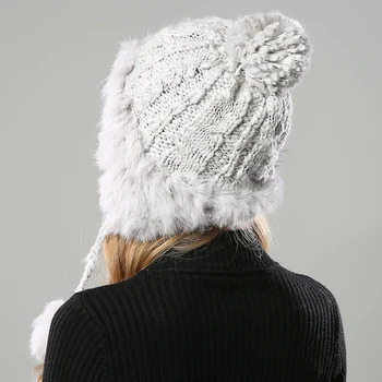 Zimné čiapky pre ženy čiapočku dievčatá 2017 klobúk kožušiny pompom pletených háčkovaných s ušné klapky Skullies cashmere teplé s klobúk uši